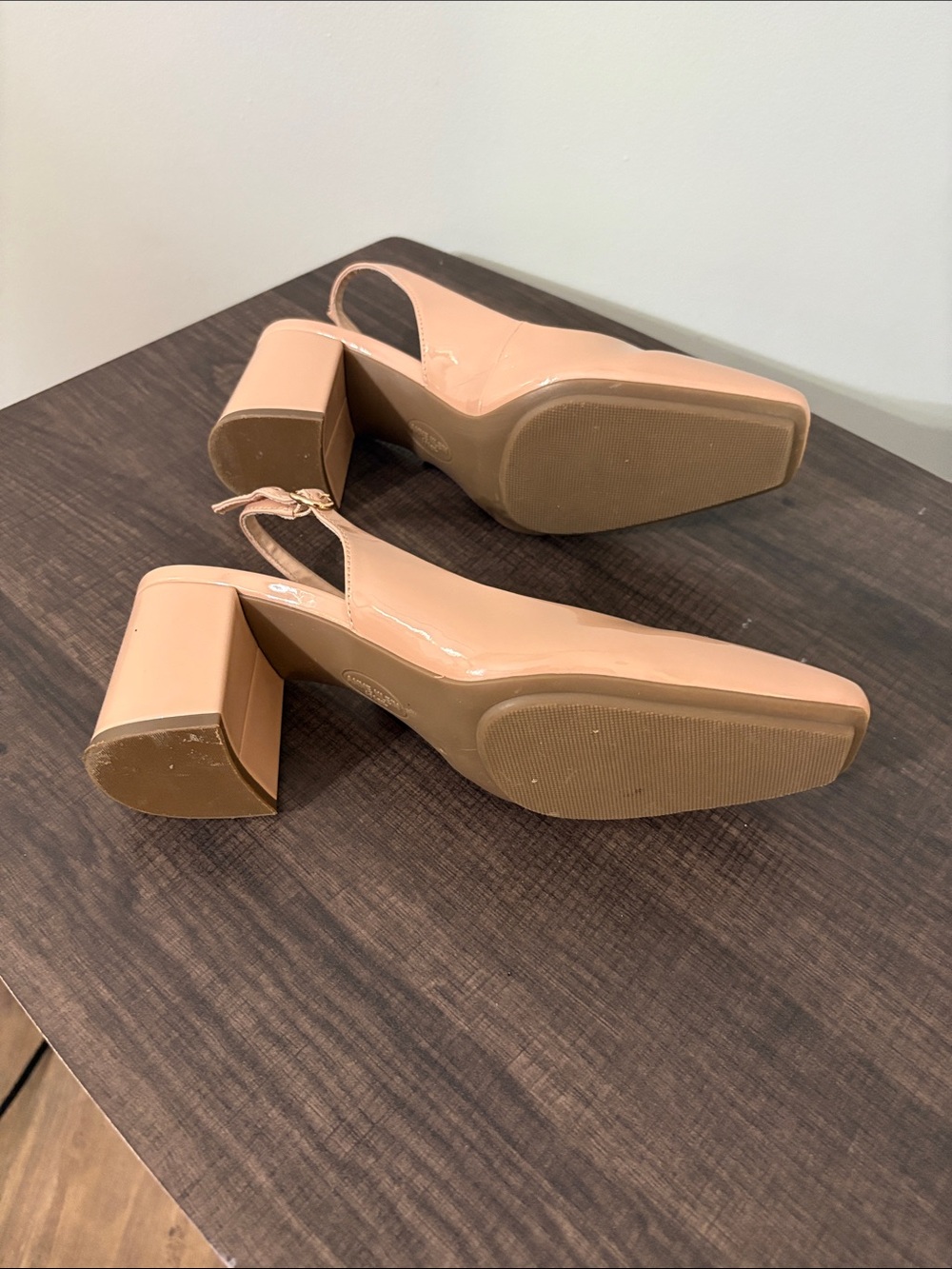 Anne Klein iflex Tan Patent Slingback Pumps - Picture 4 of 4